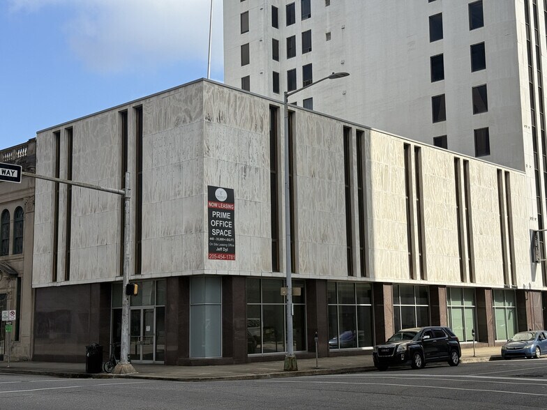 More Photos Of 215 N Richard Arrington Jr Blvd, Birmingham Loft Creative Space For Lease