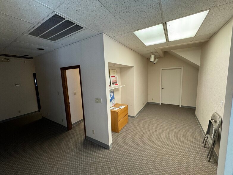 More Photos Of 4944 E Clinton Way, Fresno Medical For Sale