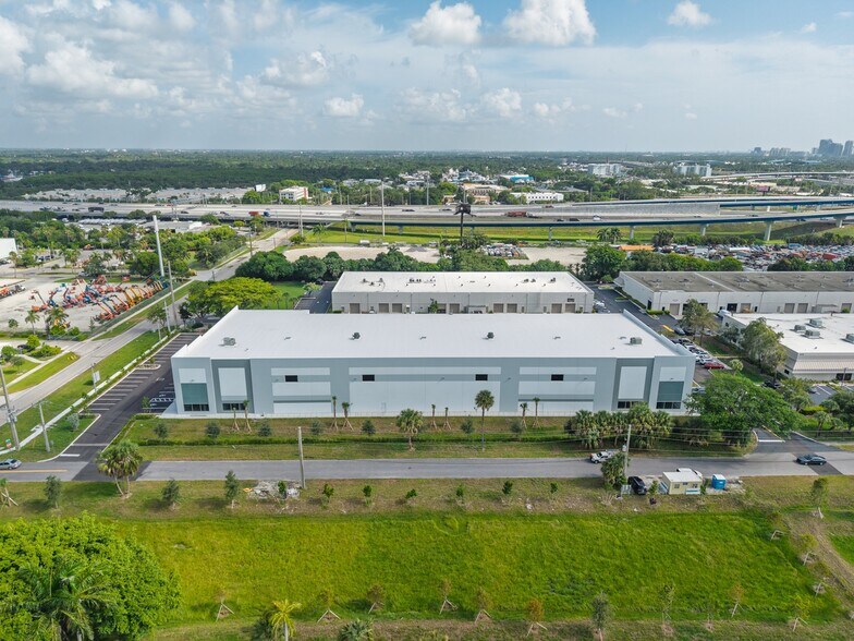 More Photos Of 3410 SW 26th Ter, Fort Lauderdale Warehouse For Lease