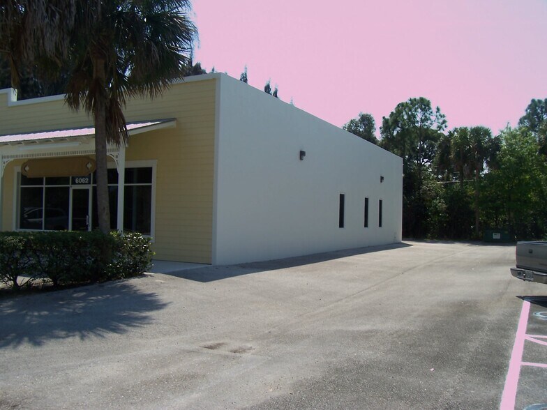More Photos Of 6062-6074 SE Federal Hwy, Stuart Storefront Retail Office For Sale