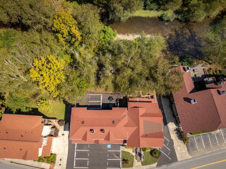 More Photos Of 892 Edelweiss Strasse, Helen Hotel For Sale