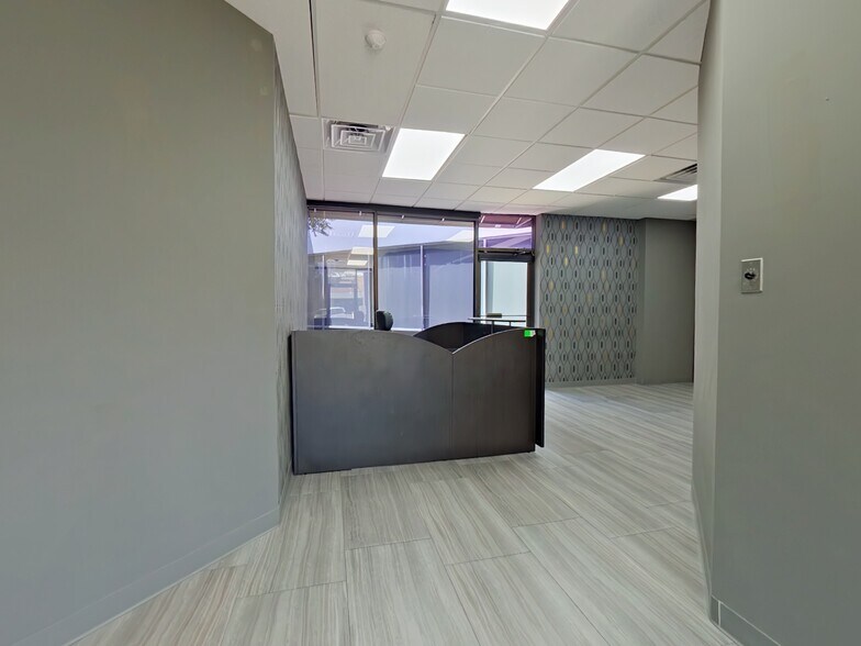 More Photos Of 3033 Kellway Dr, Carrollton Research And Development For Lease