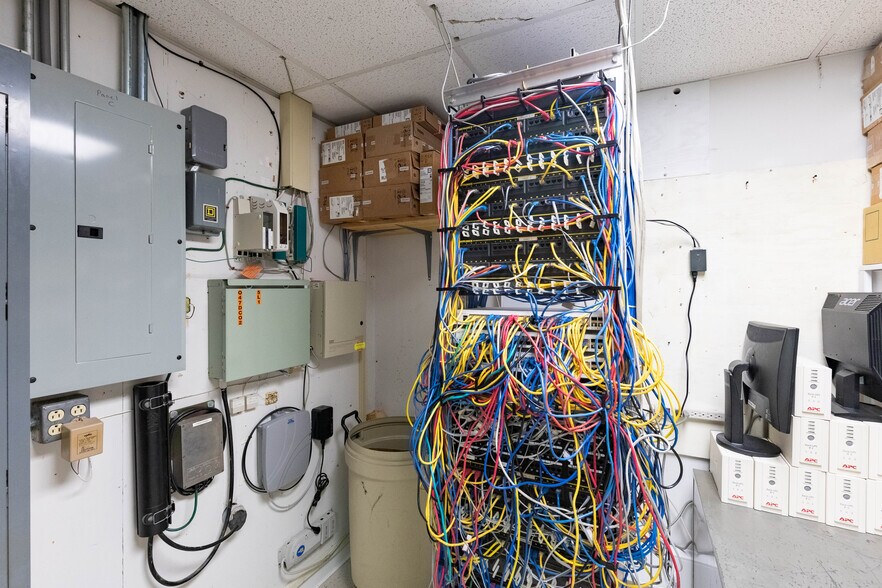 More Photos Of 4132 Elida Rd, Lima Medical For Sale