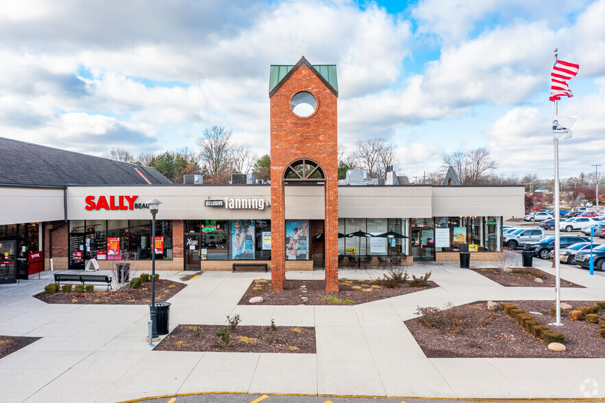 Primary Photo Of 30949-30997 5 Mile Rd, Livonia Storefront For Lease