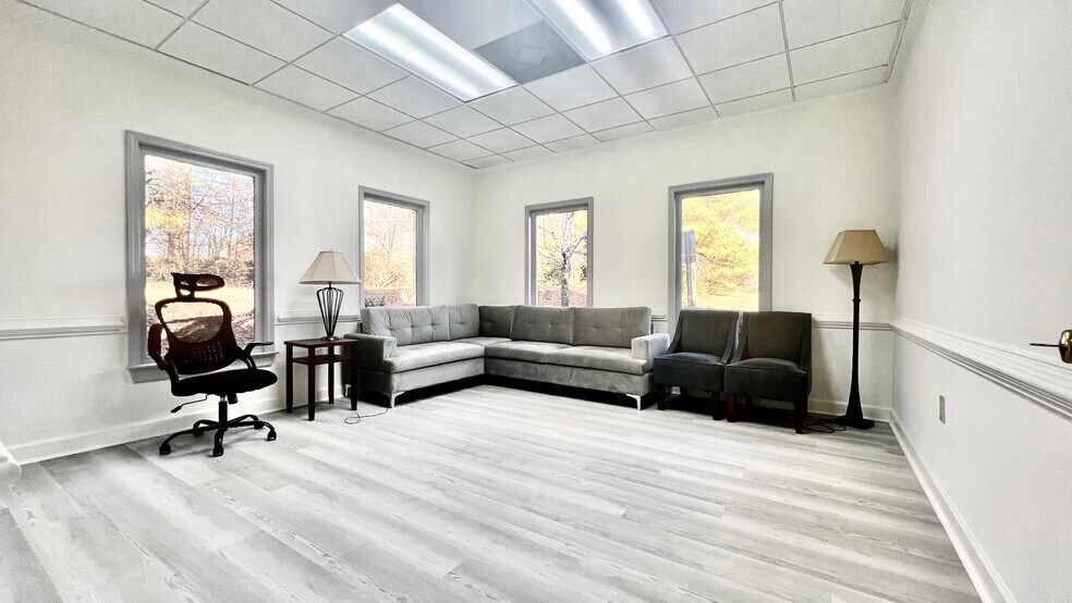 More Photos Of 13784 Highway 9 N, Milton Loft Creative Space For Lease
