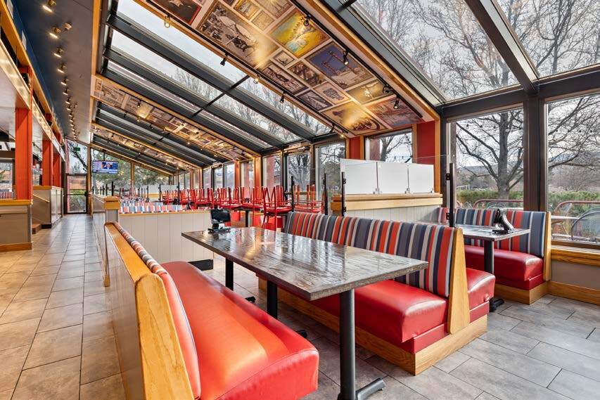 More Photos Of 211 W Parkcenter Blvd, Boise Restaurant For Sale
