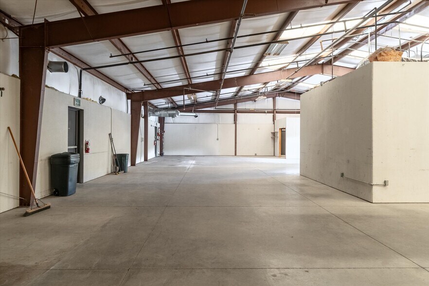 More Photos Of 320 George Reed Dr, San Andreas Manufacturing For Sale