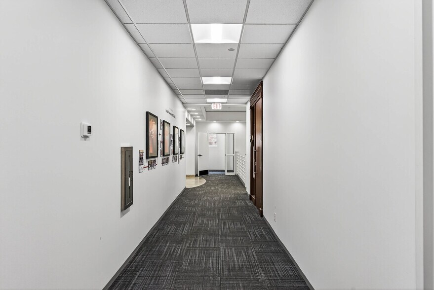 More Photos Of 3925 W 50th St, Edina Storefront Retail Office For Lease