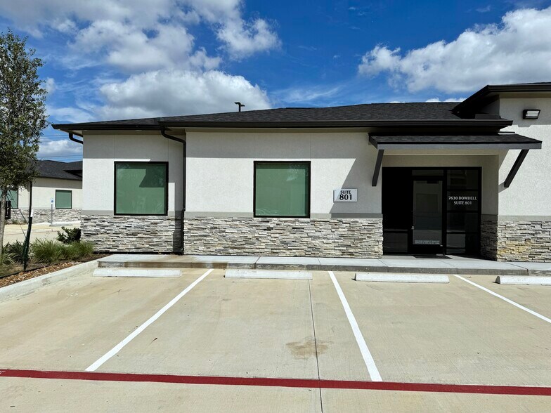 More Photos Of 7630 Dowdell Rd, Spring Unknown For Lease