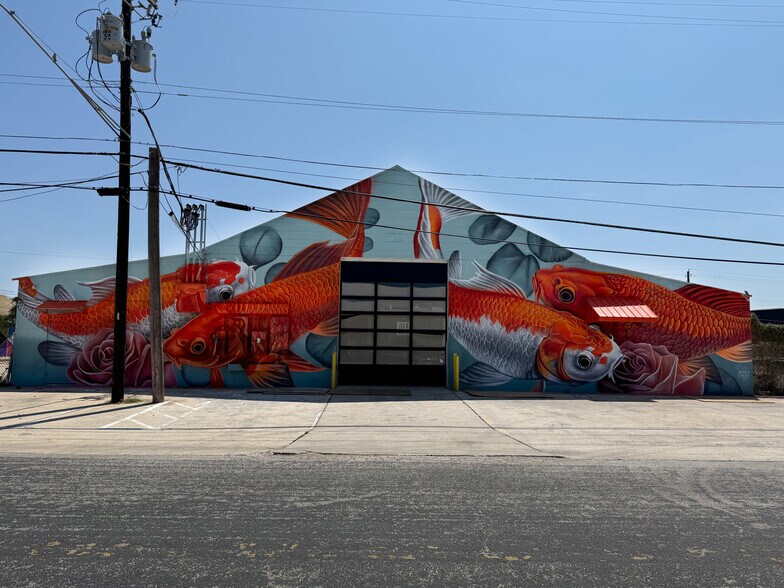 Primary Photo Of 4312 Willow Springs Rd, Austin Unknown For Lease