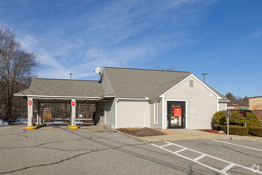 More Photos Of 62 W Main St, Spencer Office For Lease