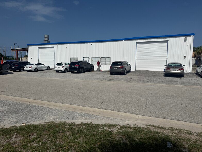 Primary Photo Of 1730 Hill Ave, Mangonia Park Service For Lease