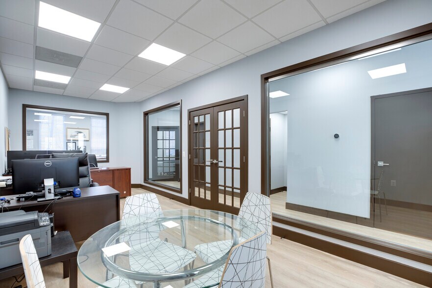 More Photos Of 7008 Little River Tpke, Annandale Medical For Sale