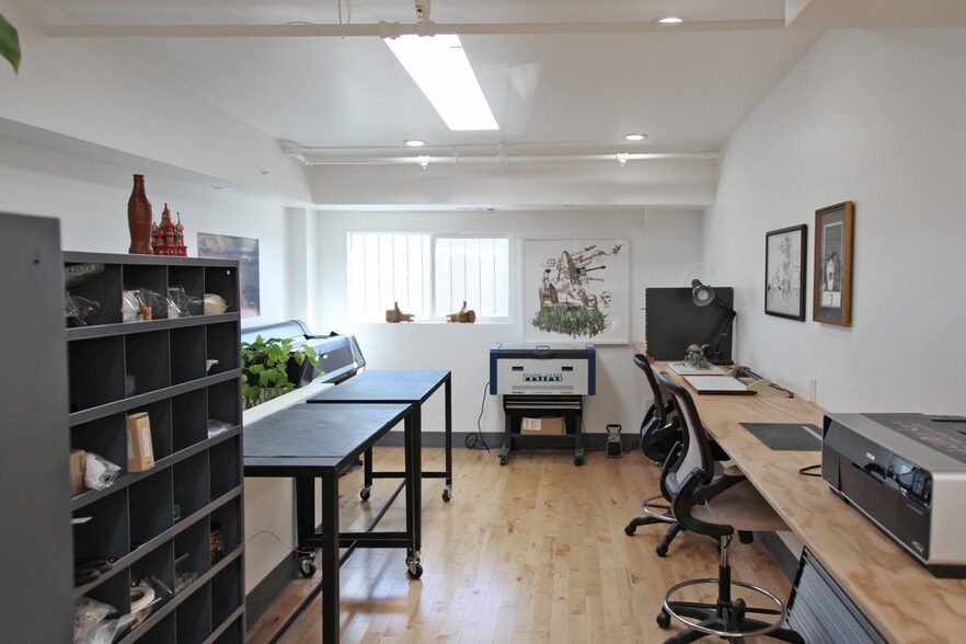 More Photos Of 1190B Shafter Ave, San Francisco Warehouse For Sale