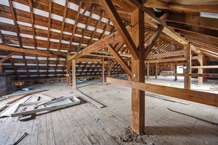 More Photos Of 32 Mill St, Port Byron Industrial For Sale