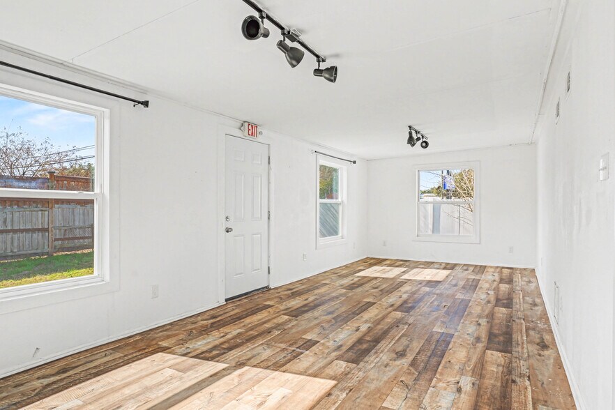 More Photos Of 1201 Cassat Ave, Jacksonville Medical For Sale