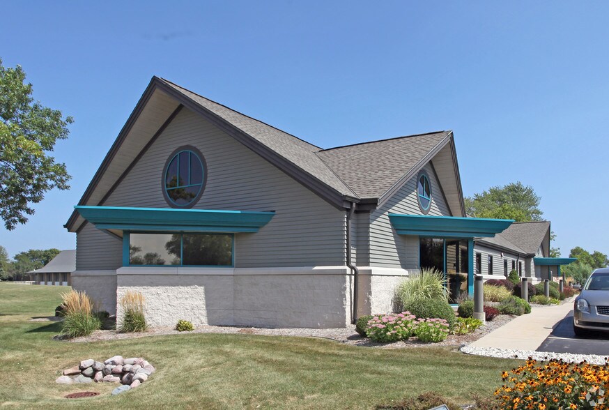 More Photos Of 1515 S Green Bay Rd, Racine Medical For Lease
