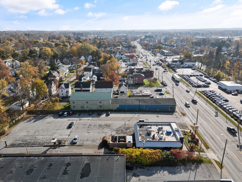 More Photos Of 230 W Main St, Batavia General Retail For Sale