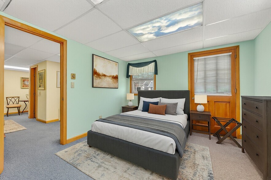 More Photos Of 77 Hancock Rd, Peterborough Flex For Sale