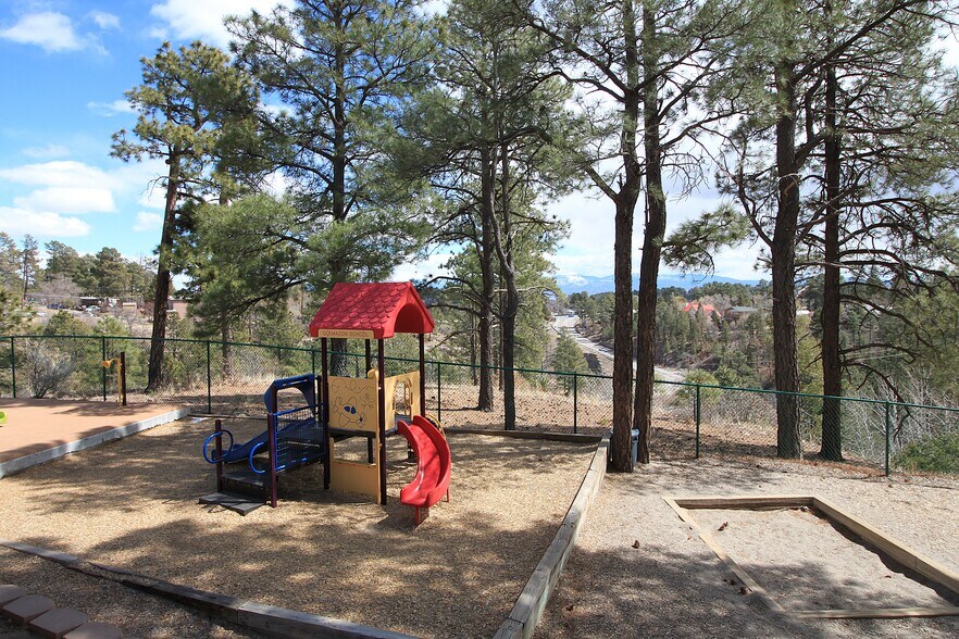 More Photos Of 4600 Esperanza, Los Alamos Flex For Sale
