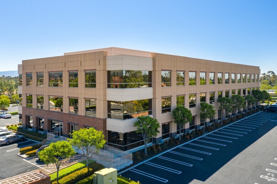More Photos Of 675 Placentia Ave, Brea Office For Lease
