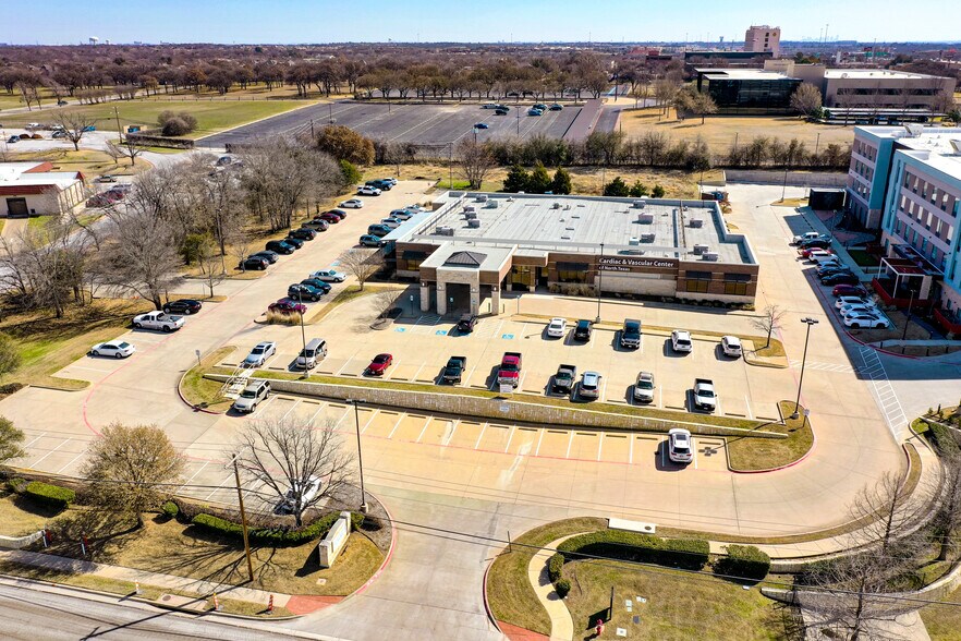 More Photos Of 1924 Forest Ridge Dr, Bedford Medical For Lease