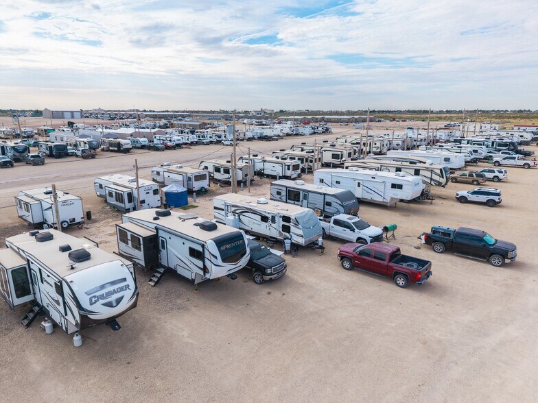 More Photos Of 1211 W Rose St, Carlsbad Specialty For Sale