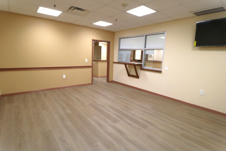 More Photos Of 1167 McBride Ave, Woodland Park Medical For Lease