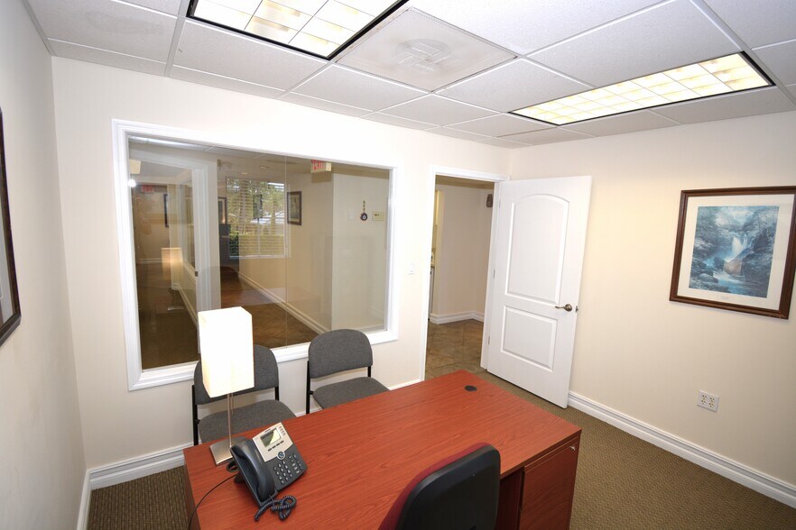 More Photos Of 7765 SW 87th Ave, Miami Office For Sale
