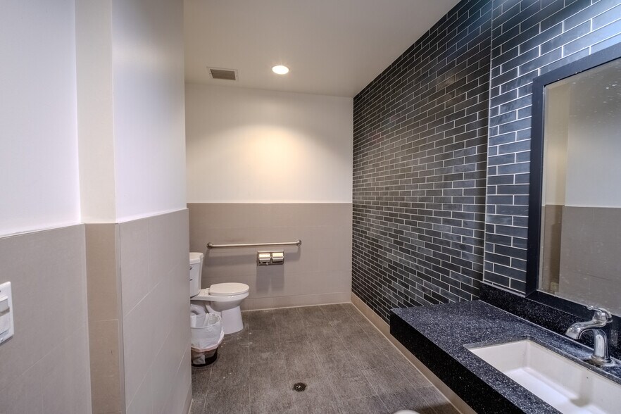 More Photos Of 1030 N Alvarado St, Los Angeles Apartments For Lease
