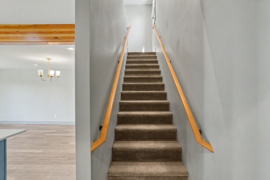 More Photos Of 1364 Northern Heights Loop, Keizer Multifamily For Sale
