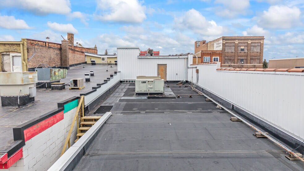 More Photos Of 1211 Ludington St, Escanaba Loft Creative Space For Lease