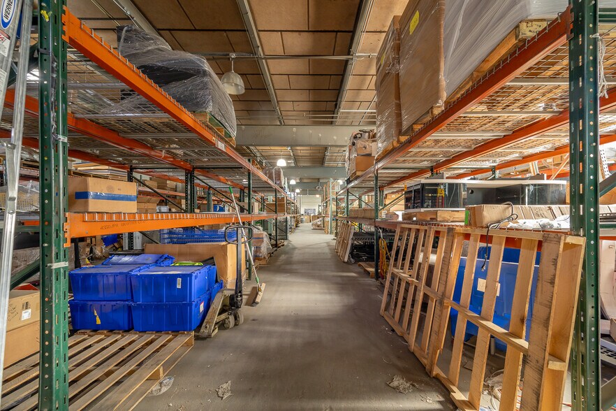 More Photos Of 4829 31st Pl, Long Island City Warehouse For Lease