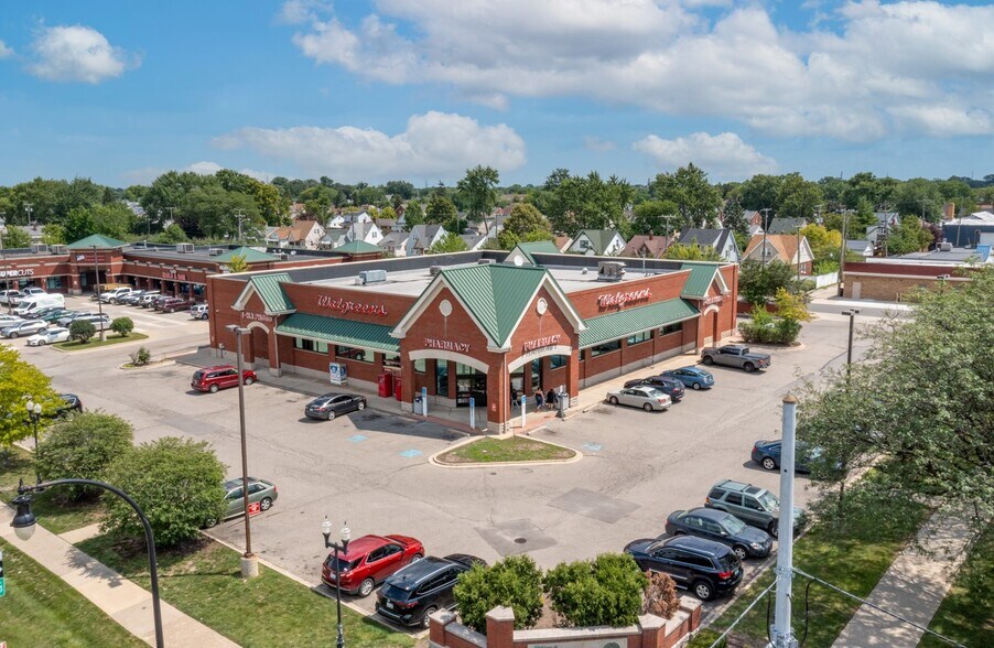 More Photos Of 3221 Fort St, Wyandotte Drugstore For Sale