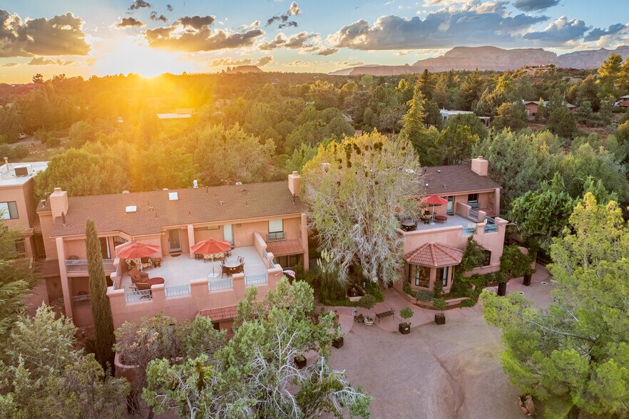 More Photos Of 55 Hozoni Dr, Sedona Hotel For Sale