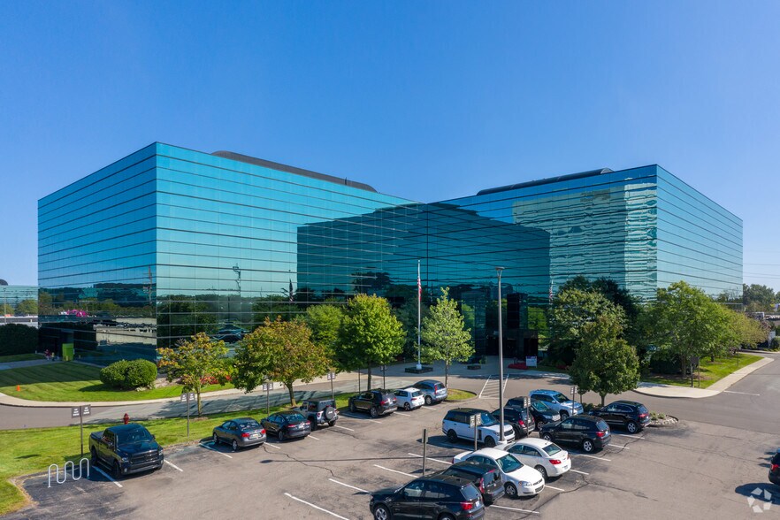 More Photos Of 2800 Livernois Rd, Troy Office For Lease