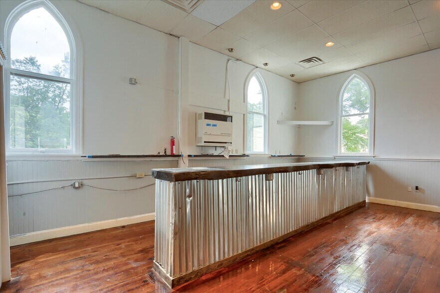 More Photos Of 5948 Linglestown Rd, Harrisburg Restaurant For Sale
