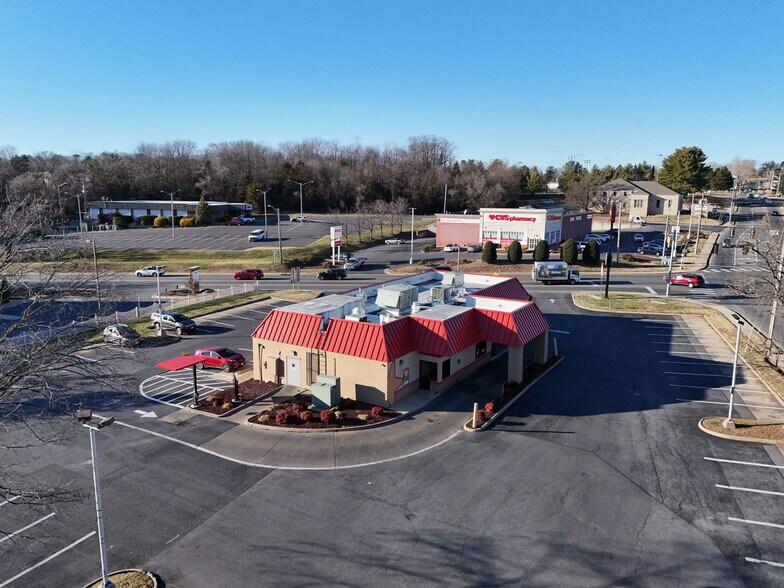 More Photos Of 785 Martin Luther King Jr Way, Harrisonburg Fast Food For Lease