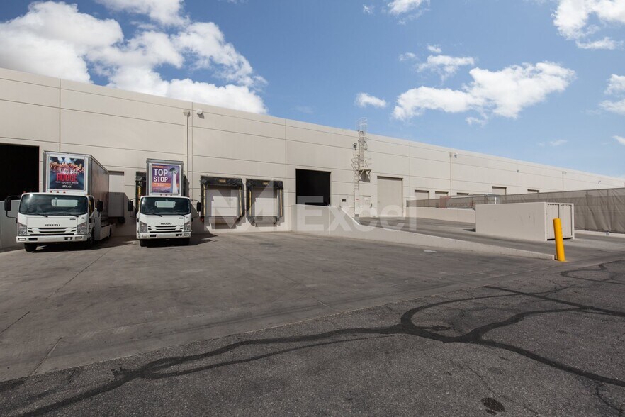 More Photos Of 1660 Helm Dr, Las Vegas Unknown For Lease