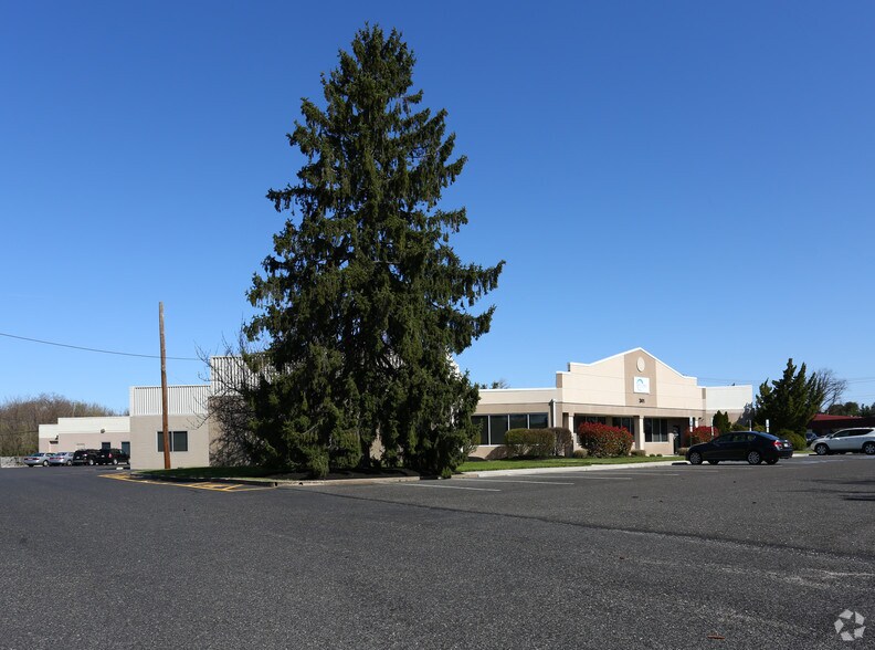 More Photos Of 341 New Albany Rd, Moorestown Light Distribution For Lease