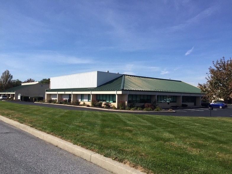 Primary Photo Of 5060 Ritter Rd, Mechanicsburg Flex For Lease