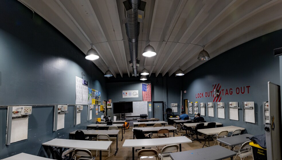 More Photos Of 3805 NW 35th Ave, Miami Warehouse For Sale