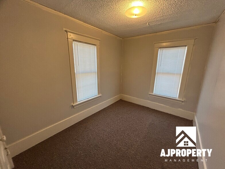 More Photos Of 1118 W 8th St, Sioux Falls Multifamily For Sale