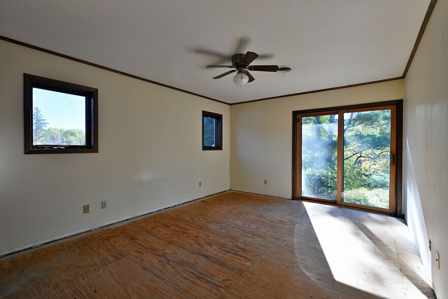 More Photos Of 23694 Clam Lake Rd, Clam Lake Restaurant For Sale