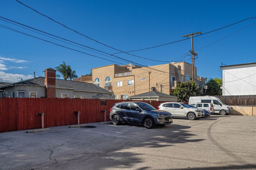 More Photos Of 1755 Granville Ave, Los Angeles Apartments For Sale