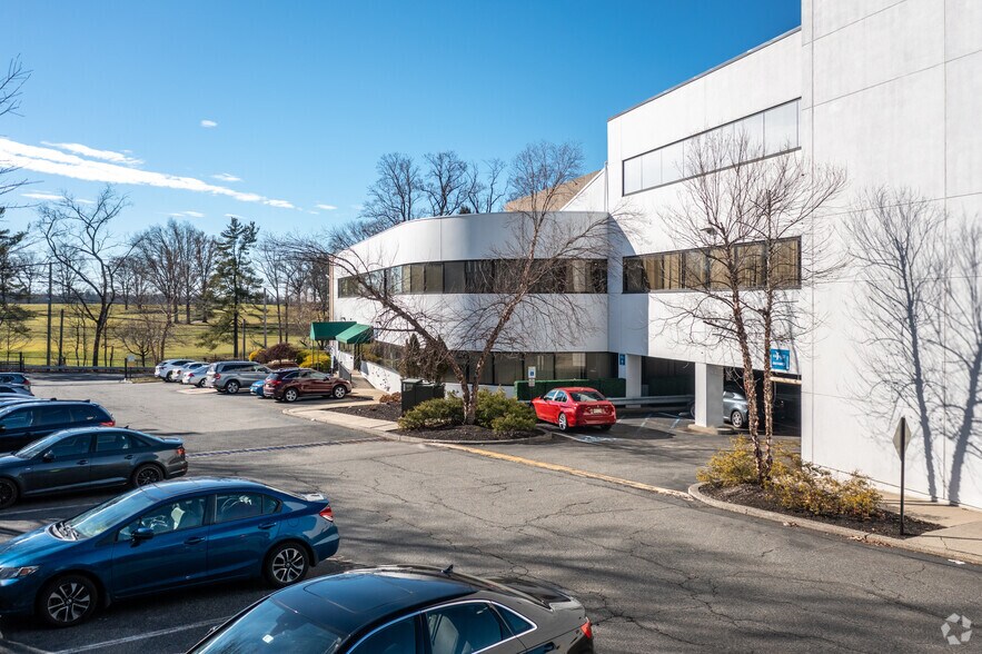 More Photos Of 347 Mount Pleasant Ave, West Orange Medical For Lease