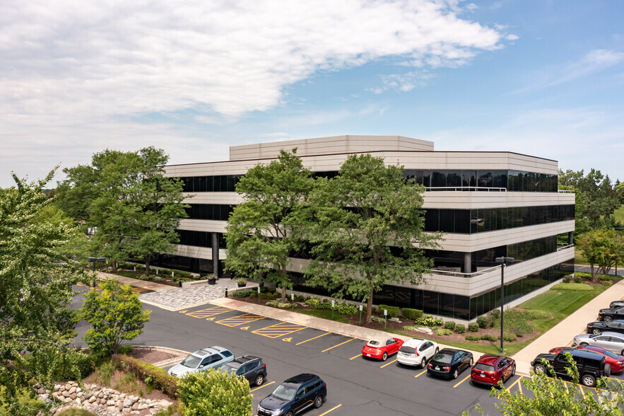 Primary Photo Of 750 Warrenville Rd, Lisle Office For Lease