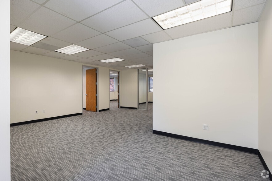 More Photos Of 30012 Ivy Glenn Dr, Laguna Niguel Office For Lease