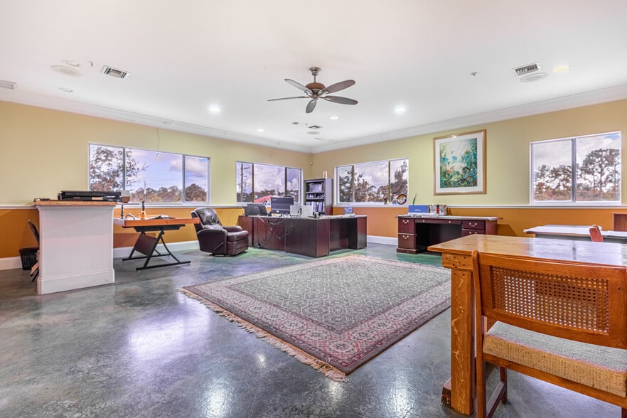 More Photos Of 10951 Harmony Park Dr, Bonita Springs Warehouse For Lease