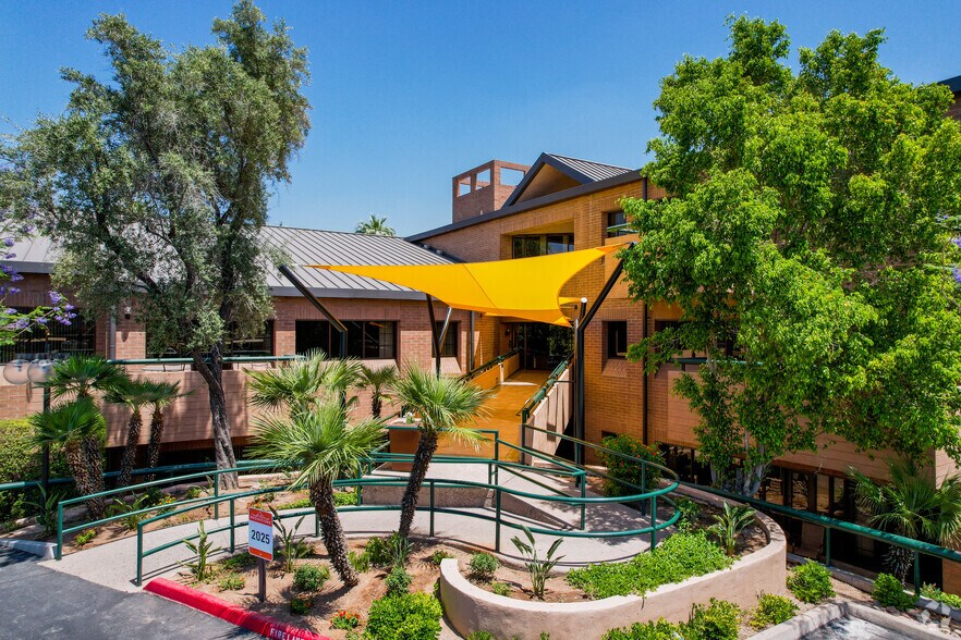 More Photos Of 2025 N 3rd St, Phoenix Coworking Space